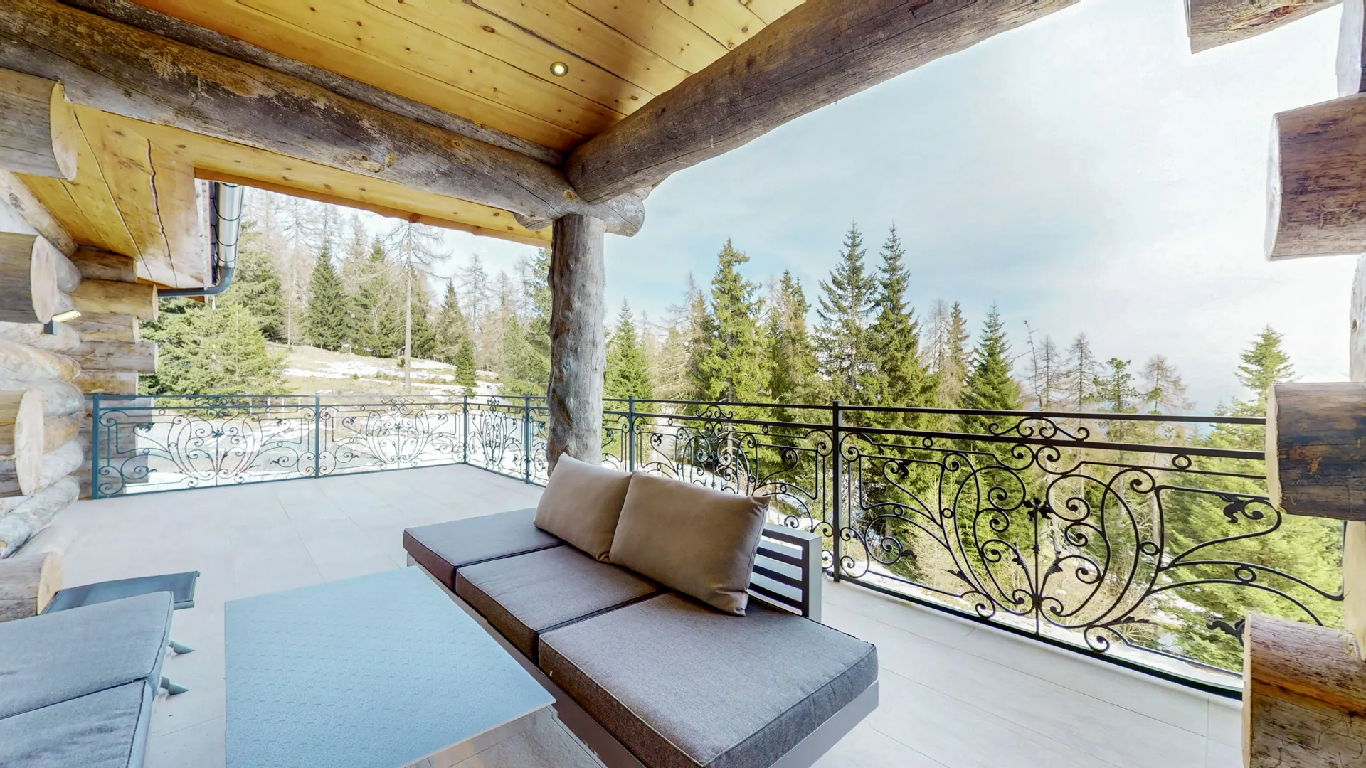 Ferienhaus-Zweitwohnsitz-Luxus-Blockhaus-Holz-Marmor-Turracher Höhe-Chalet (14)