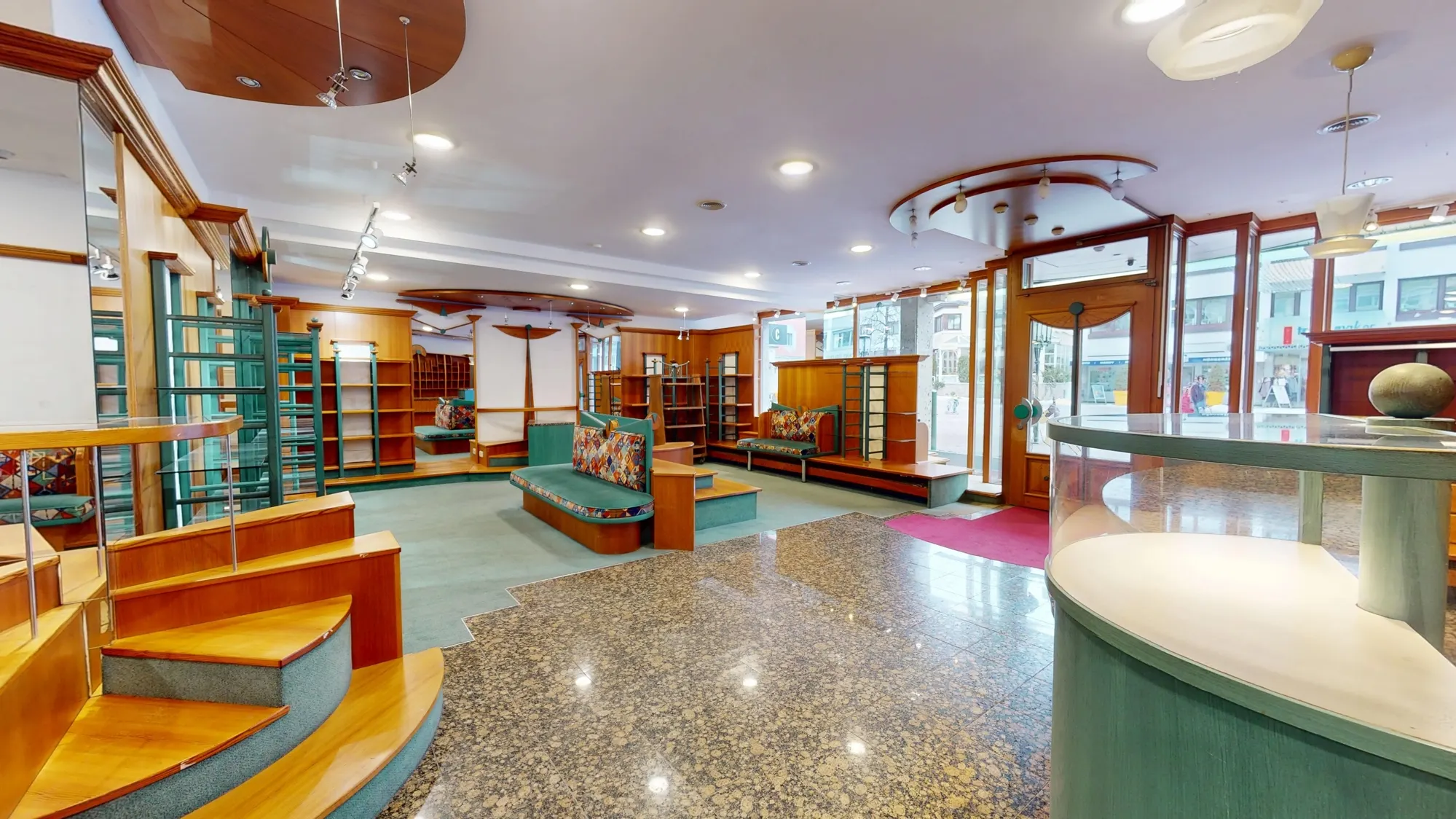 Groe-Geschaftsflache-mit-Buro-in-Zentrumsmitte-von-Saalfelden-02052026_094613